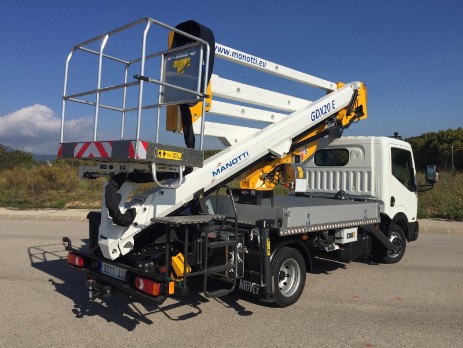 camion para trabajos en altura 